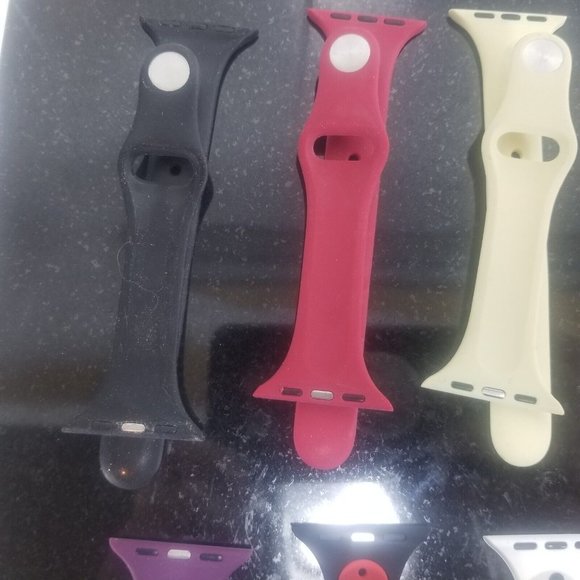 Apple Compatible Watch Bands| Silicone| Multiple Colors| M/L Size - Picture 5 of 5